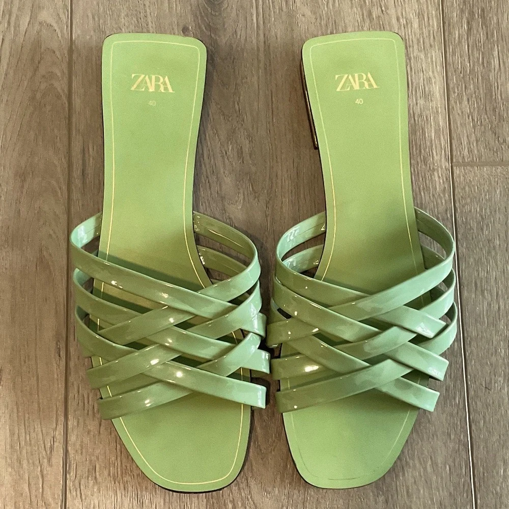 ZARA Green Glossy Sandal Size EU40 US 9 - Picture 1 of 8